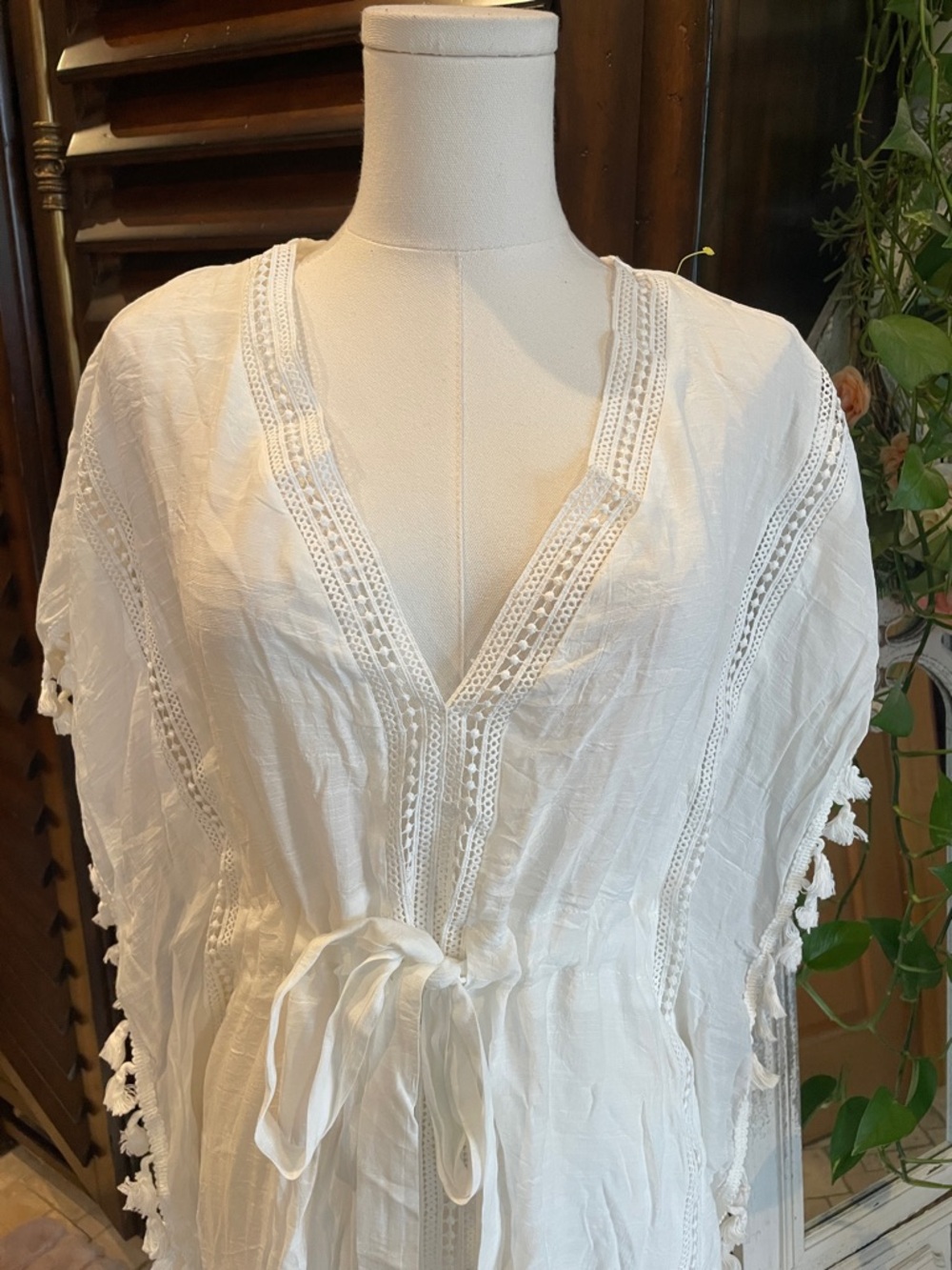 Cupshe White Tassel-Trim Belted Midi Swim Cover-Up Kaftan Small NWT - Picture 4 of 9